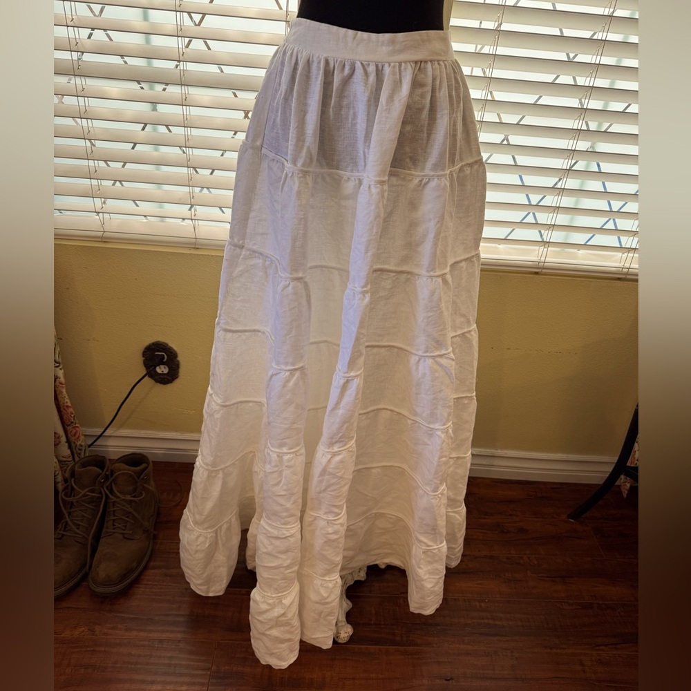 DISSH White Maxi Skirt